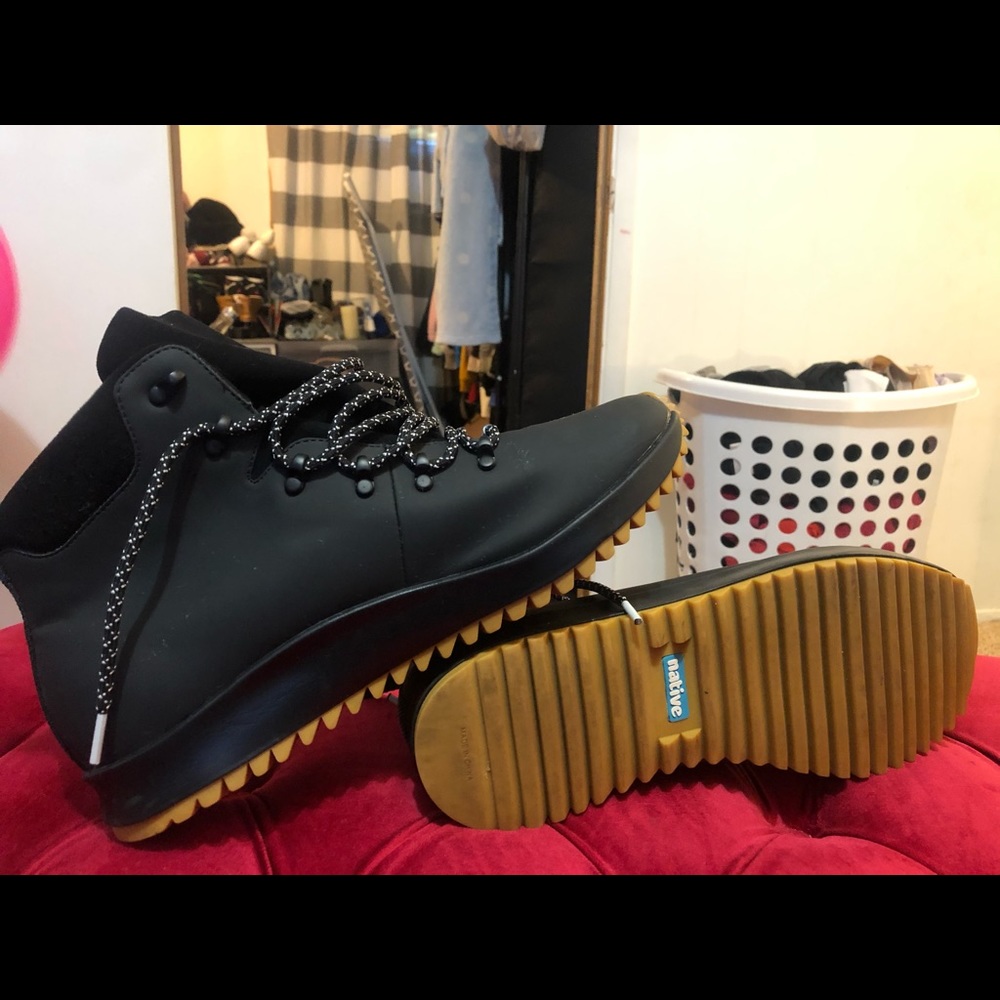 Native Boots 12/M